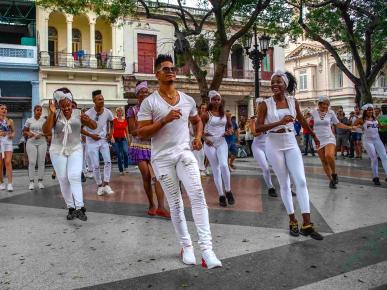 Salsabor a Cuba Dance School